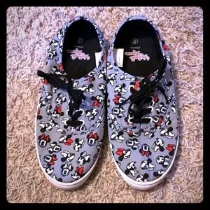 Minnie Mouse shoes!